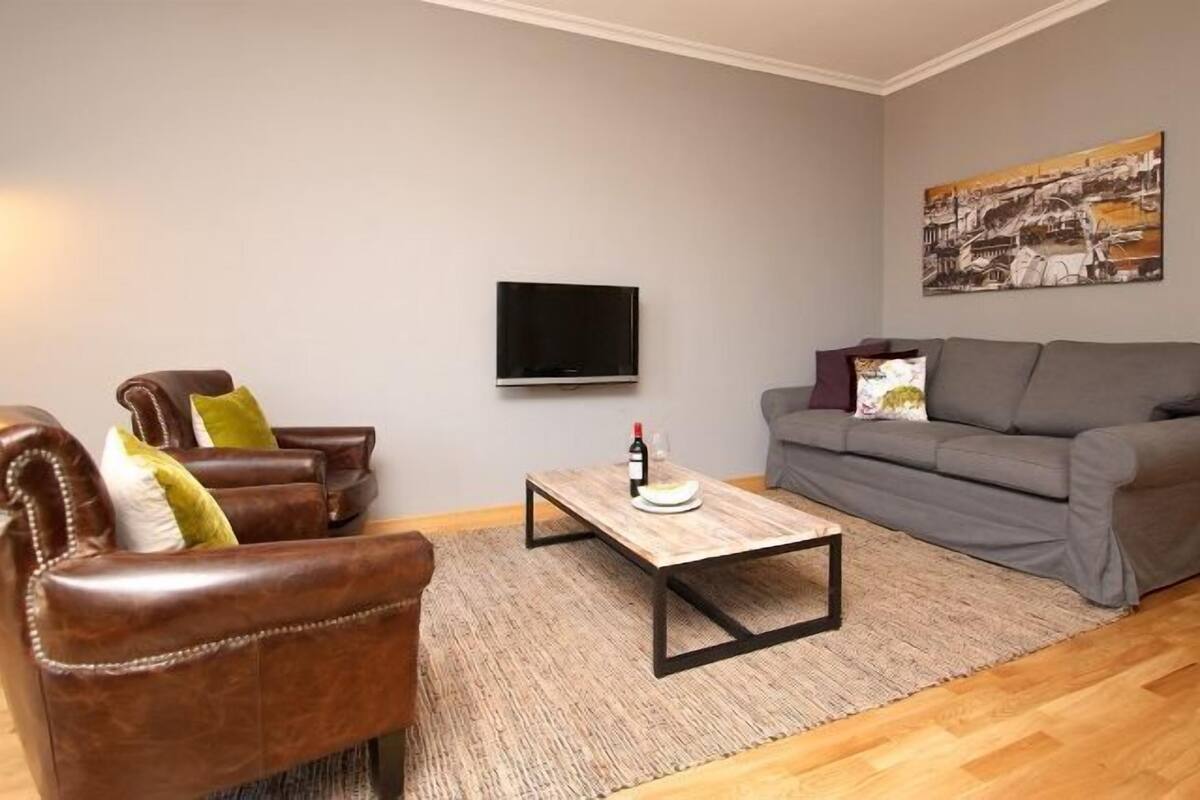 Standard Apartment, 2 Bedrooms | In-room safe, iron/ironing board, cots/infant beds, free WiFi