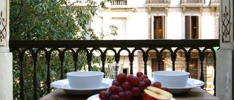 Apartament, 3 dormitoris (5 Adults) | Balcó