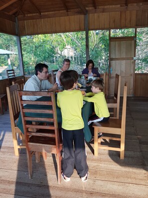 Breakfast area - Amazon Arowana Lodge (Careiro)