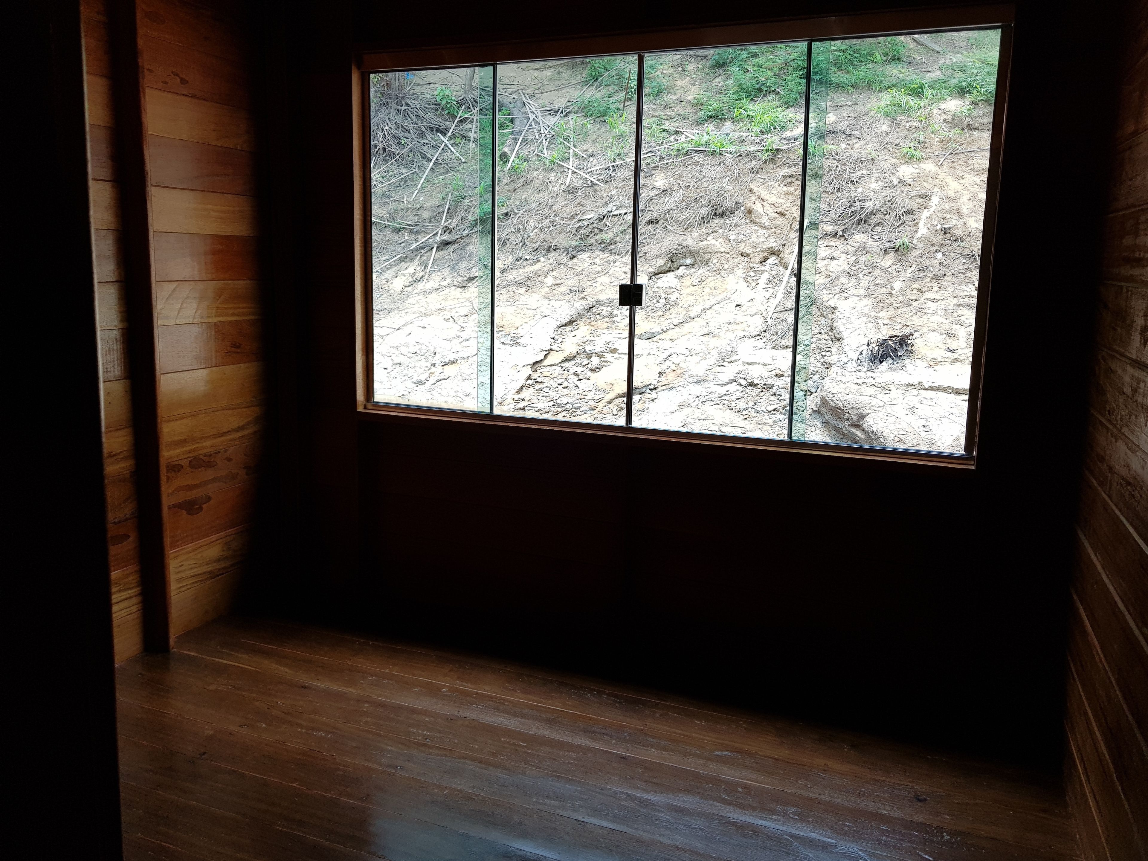 Decoración personalizada, wifi gratis y ropa de cama 