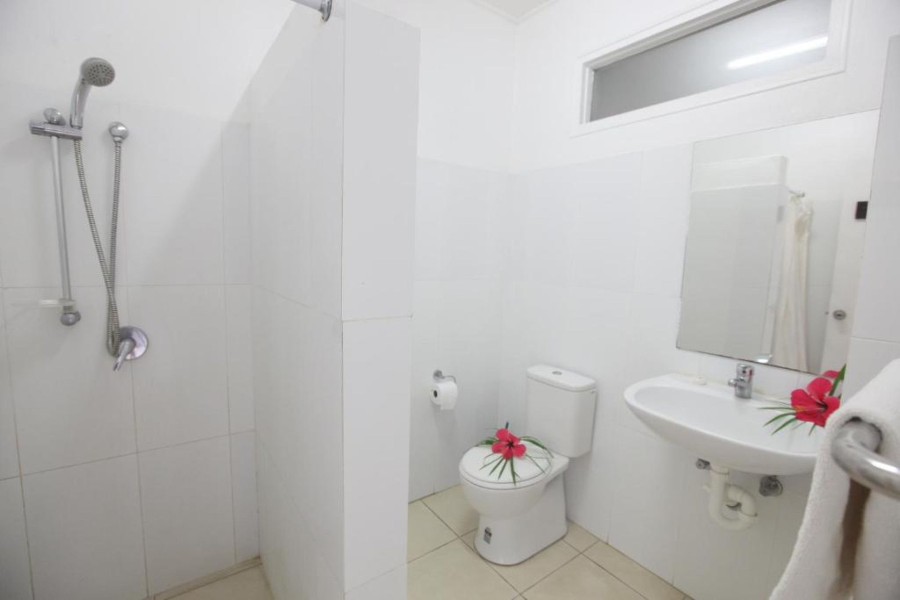 superior orchid room  | bathroom | towels, soap, shampoo, toilet paper