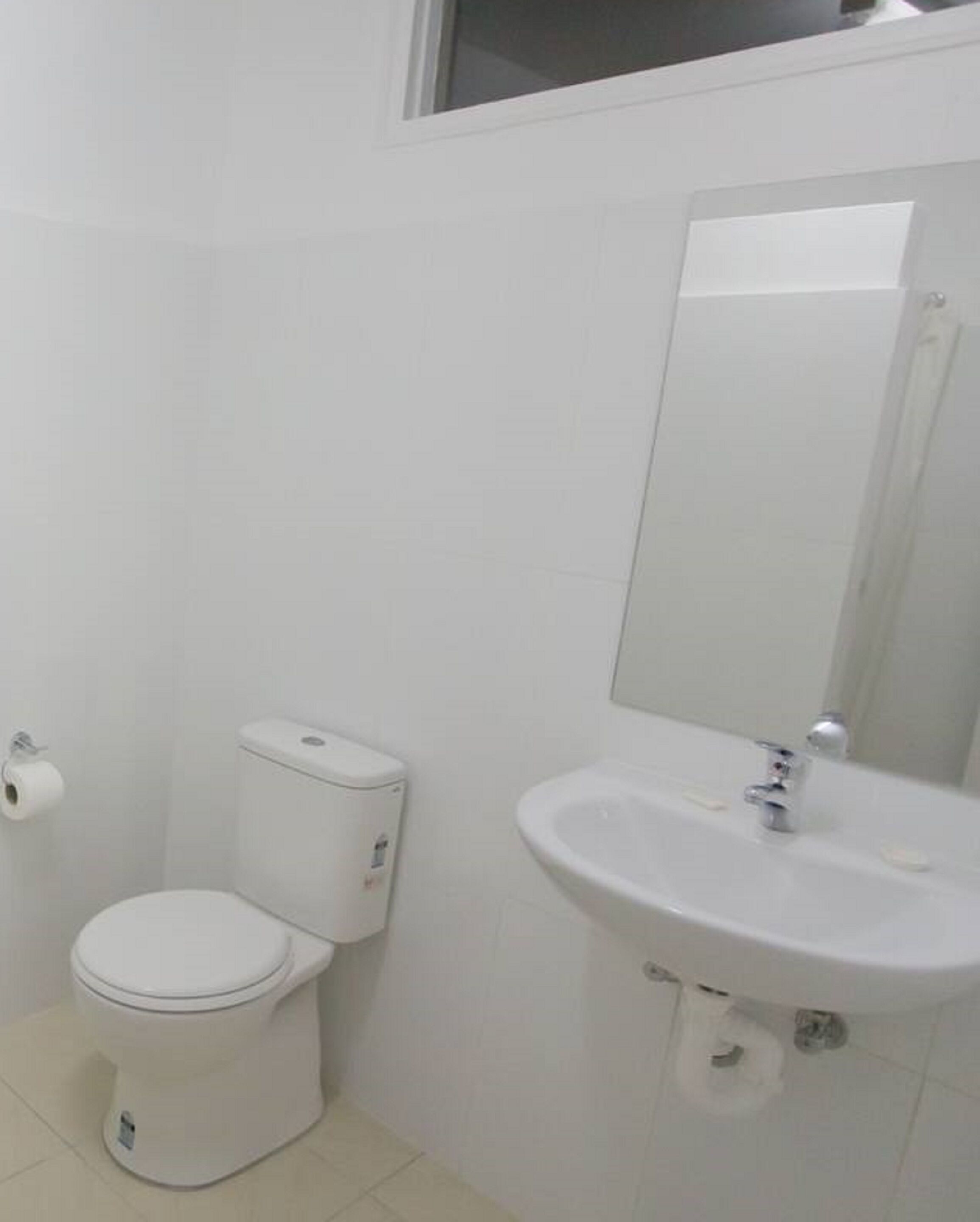 coco single (shared bathroom) | in-room safe