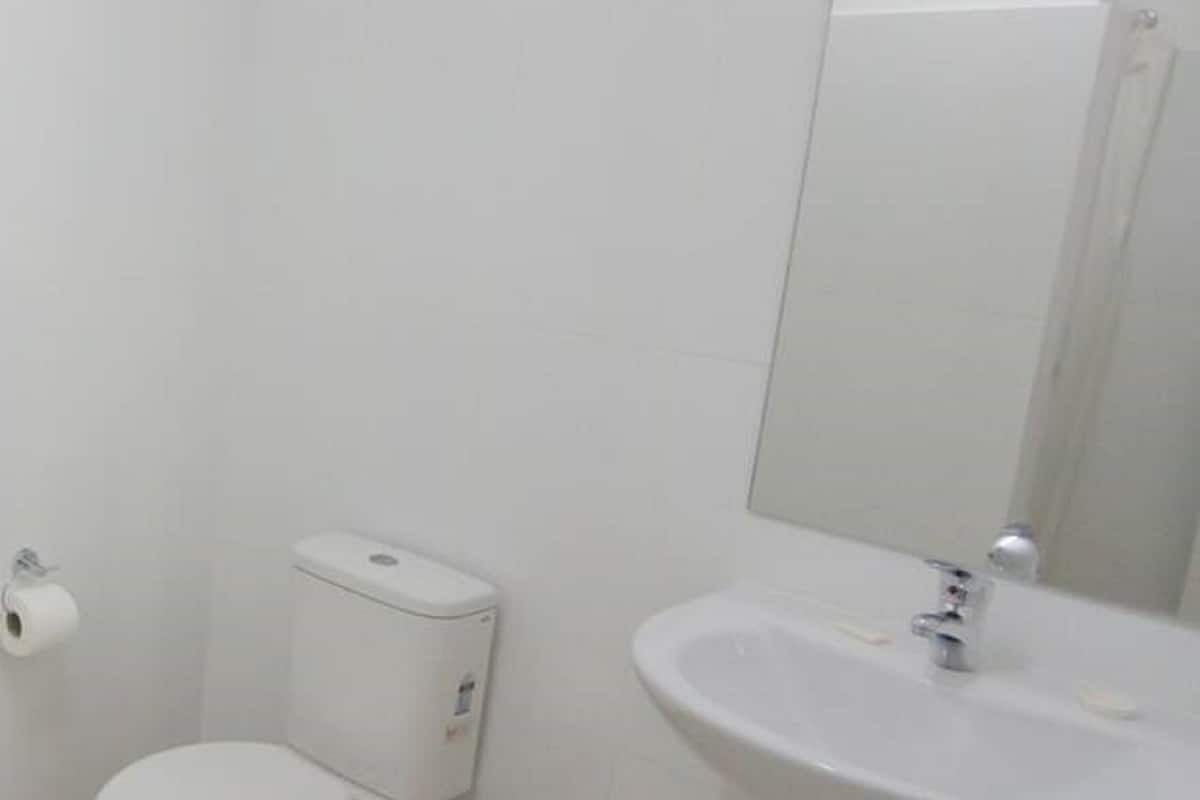 coco single (shared bathroom) | in-room safe