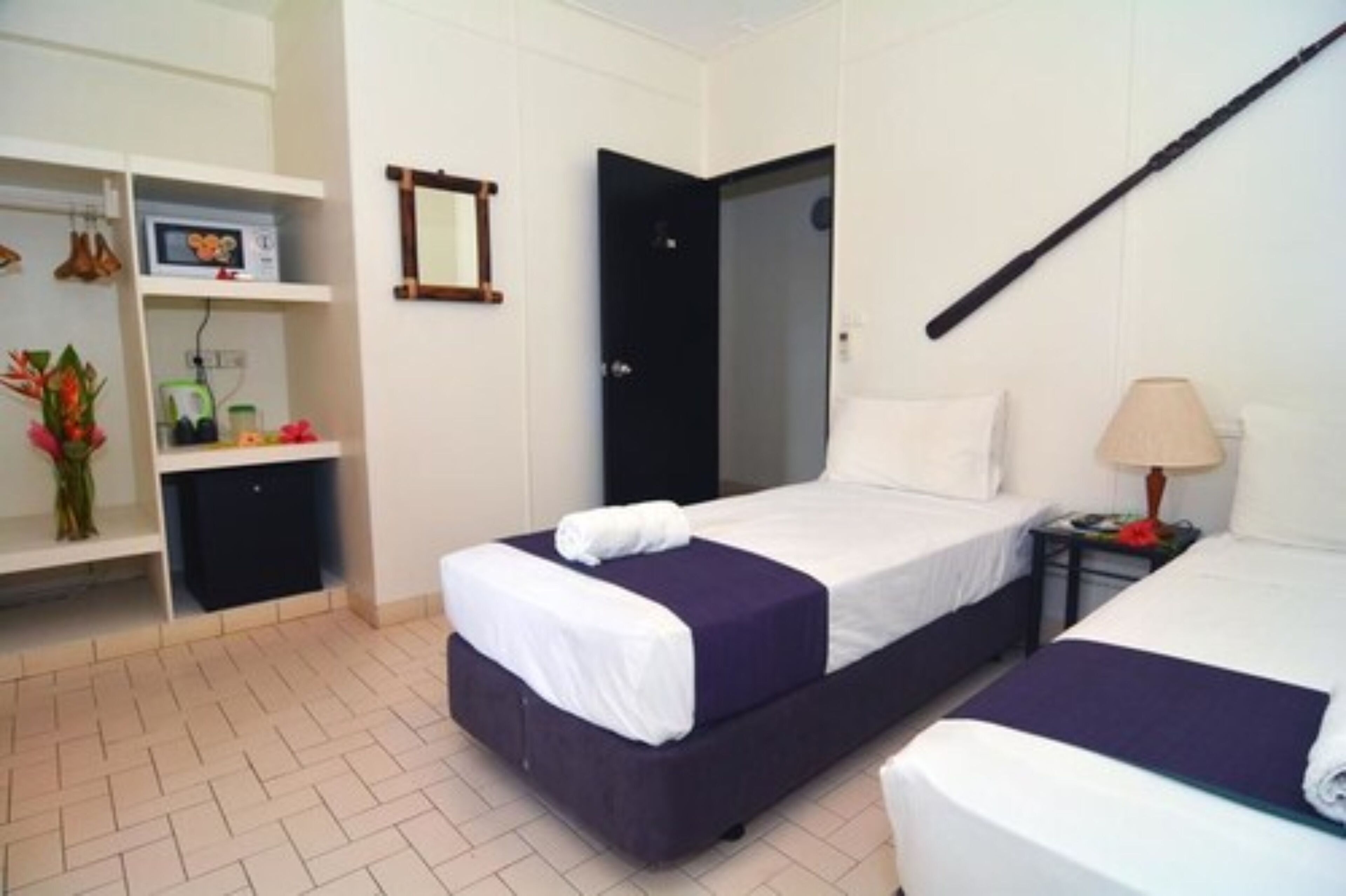 orchid room | in-room safe