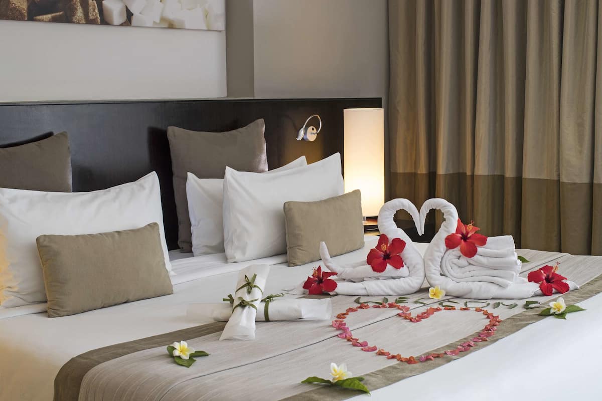 Minibar, in-room safe, desk, blackout curtains