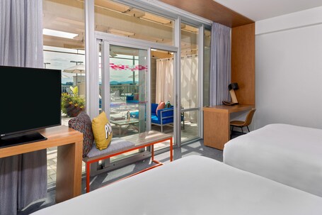 Aloft Asheville Downtown - Image 2