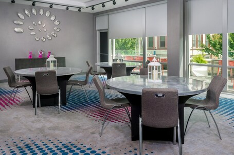 Aloft Asheville Downtown - Image 23