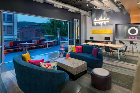 Aloft Asheville Downtown - Image 7