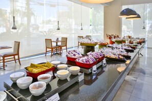 Free daily buffet breakfast 