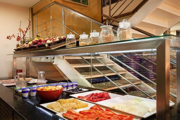 Daily buffet breakfast for a fee