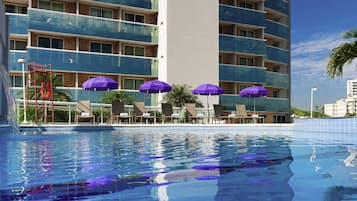 Outdoor pool, open 10:00 AM to 6:00 PM, pool umbrellas, sun loungers