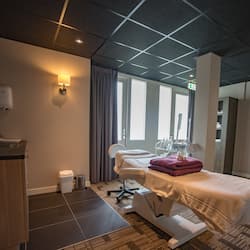 Couples treatment room(s), sauna, steam room, body treatments