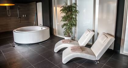 Het Raedthuys Restaurant & Suites