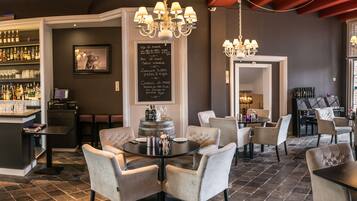 Tuinzicht, serveert ontbijt, lunch en brunch