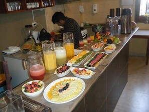 Free daily buffet breakfast 