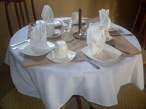 Aperto a colazione, pranzo e cena