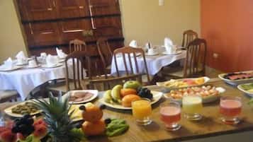 Se sirven desayunos, almuerzos y cenas