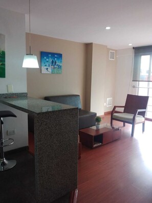 Suite | Living area | 42-inch TV with cable channels