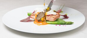 Se sirven desayunos, comidas, cenas y cocina mediterránea 