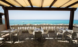 Bar (on property) - Resort Hotel Rocca di Vadaro (Ricadi)