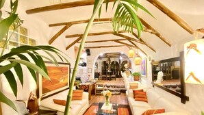 Lobby - Hostal Madre Tierra (Cusco)