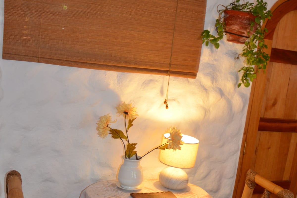 Chambre Standard Double ou avec lits jumeaux | Restauration dans la chambre