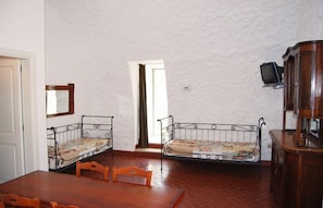 Studio | Living area