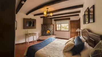 Standard Double or Twin Room | Premium bedding, down comforters, Select Comfort beds