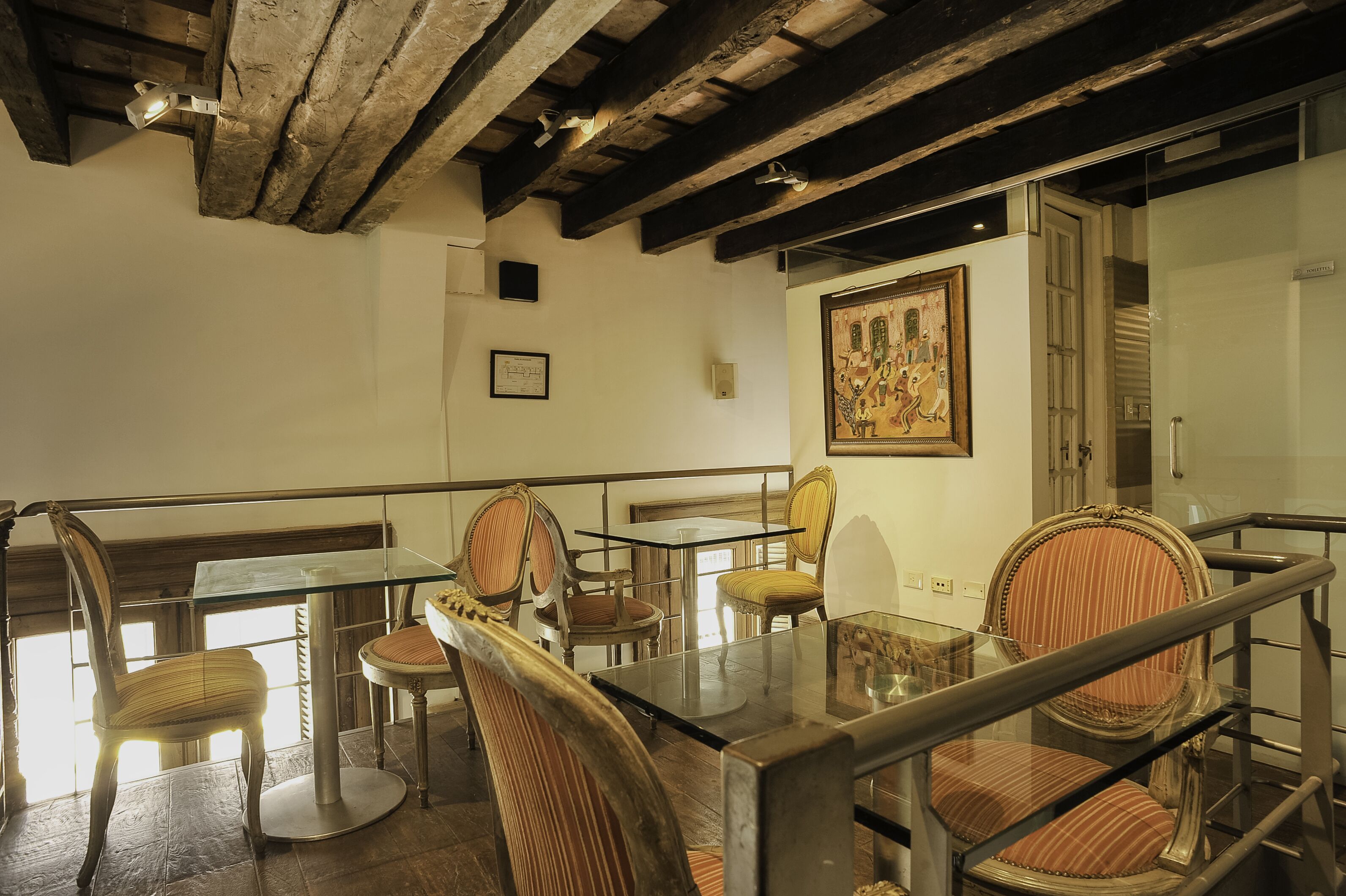 superior suite | living area | led tv, dvd player, pay films, offices