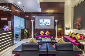 Lobby sitting area - Central Blue Stone (Gurugram)