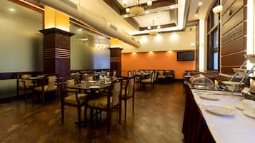 Daily buffet breakfast (INR 850 per person)