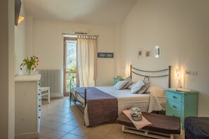 Double Room | Bed sheets - Al Podere (Zuccarello)