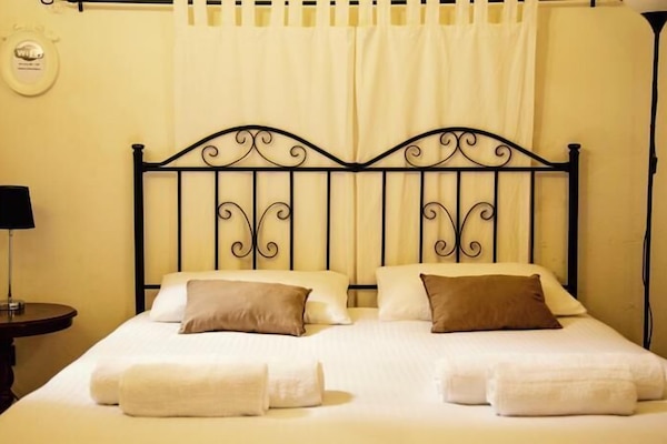 Camera Comfort con letto matrimoniale o 2 letti singoli, 1 camera da letto, non fumatori | 2 camere, biancheria da letto ipoallergenica, copriletto in piuma