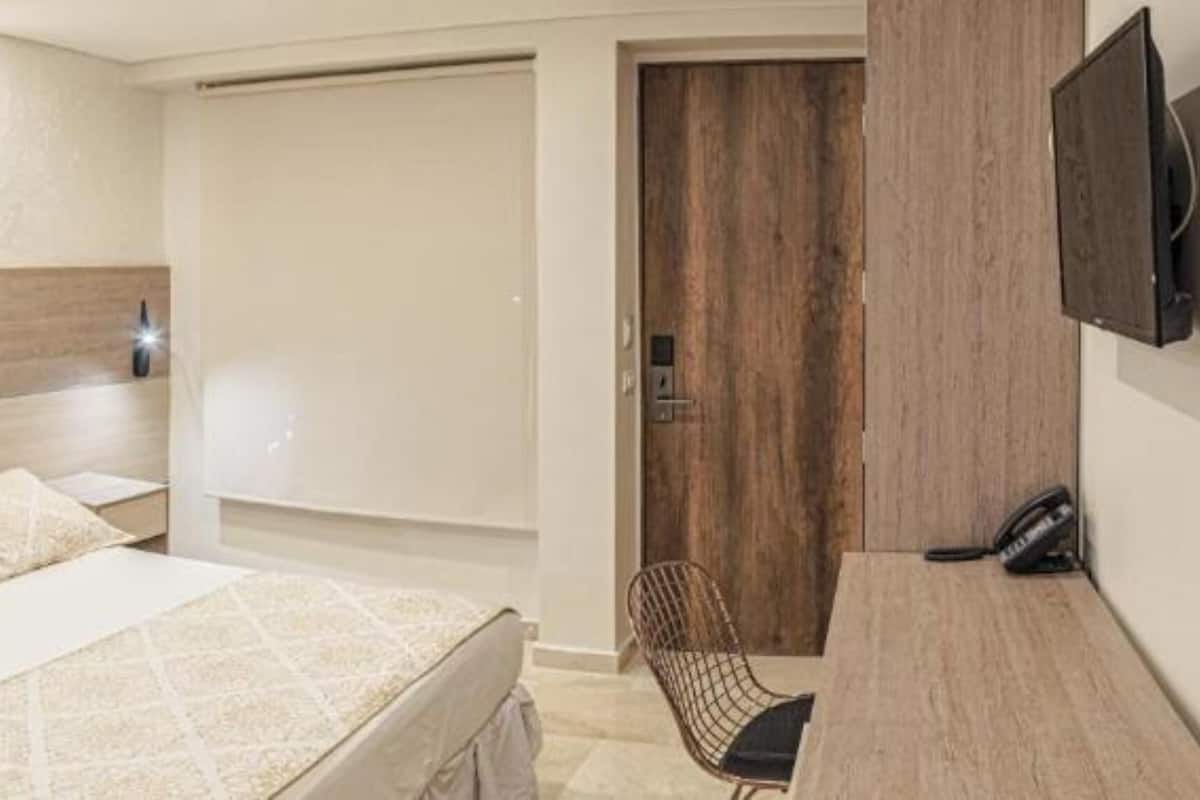 1 habitación, minibar, caja de seguridad en la habitación y escritorio