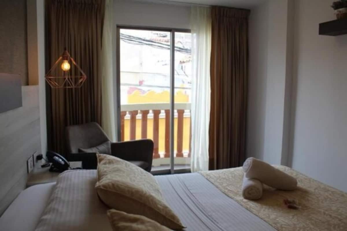 1 habitación, minibar, caja de seguridad en la habitación y escritorio