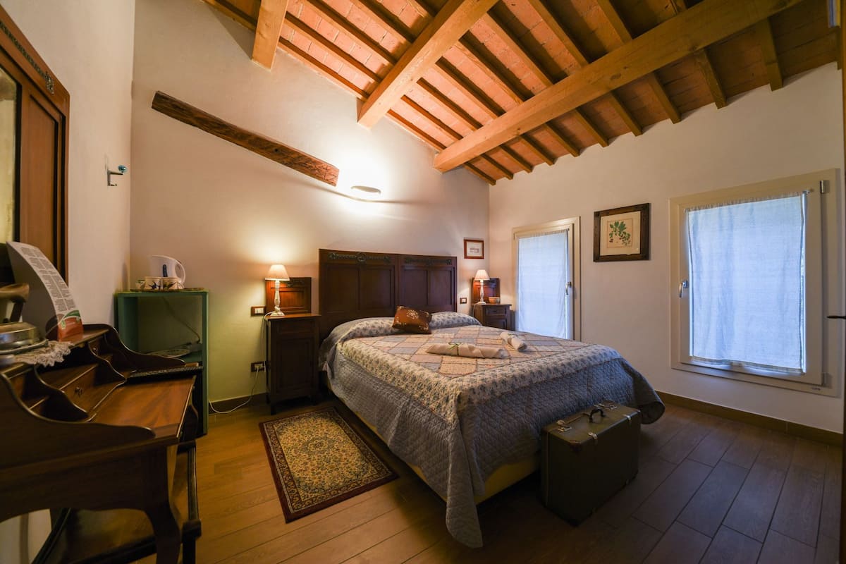 Standard Double Room | Minibar, desk, free WiFi