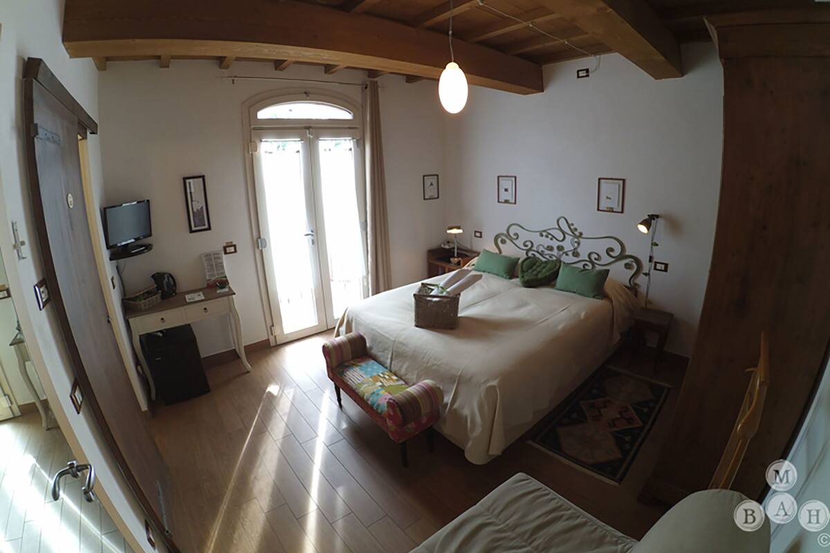 Deluxe Double Room, Sauna | Minibar, desk, WiFi (free)
