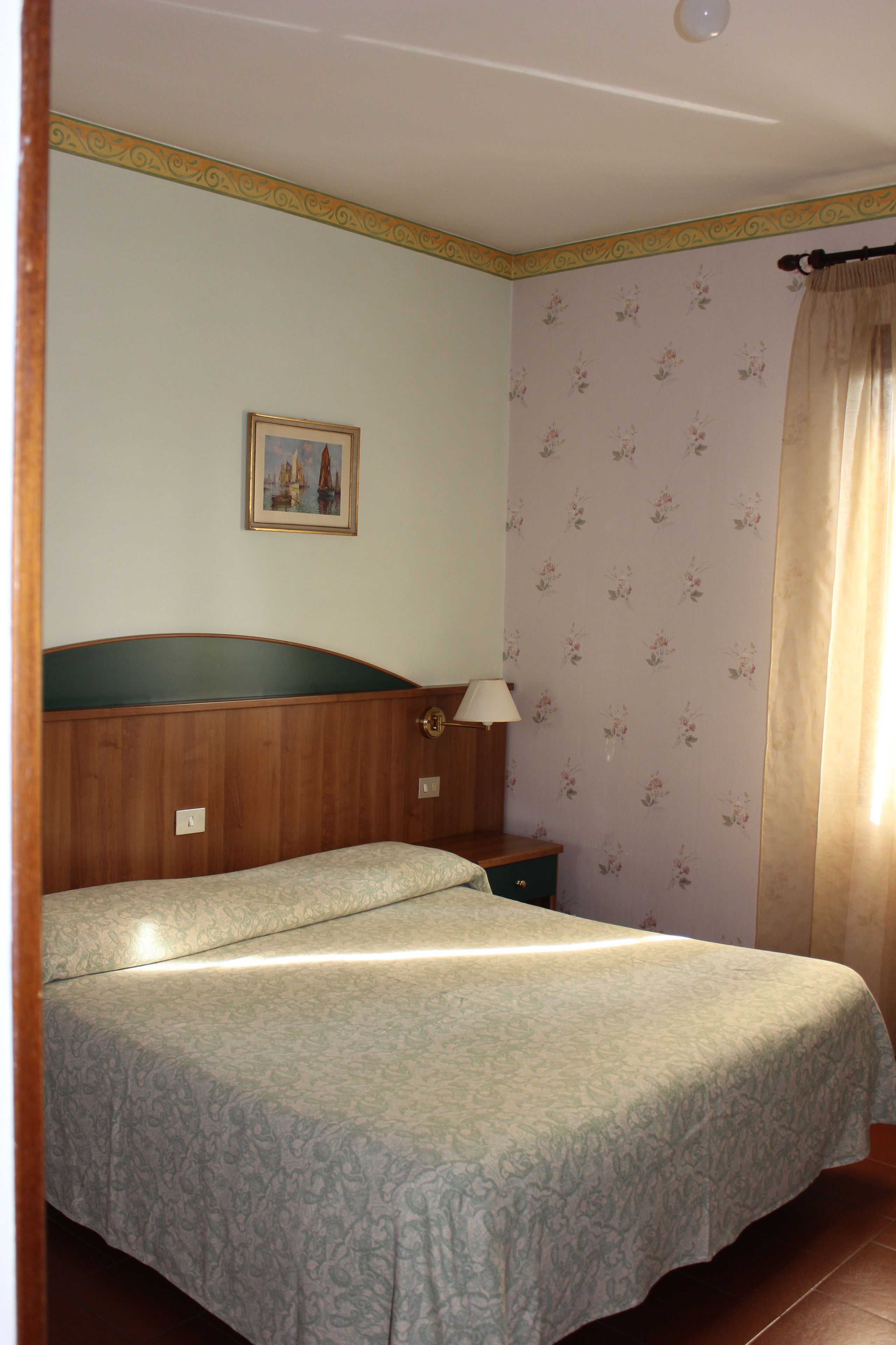 double or twin room | 2 bedrooms, desk, soundproofing, free wifi