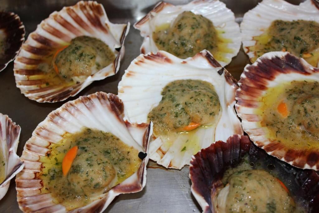 breakfast and dinner served