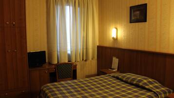 Einzelzimmer | 2 Schlafzimmer, Schreibtisch, schallisolierte Zimmer, kostenloses WLAN