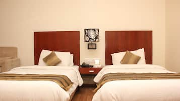1 bedroom, in-room safe, desk, blackout curtains