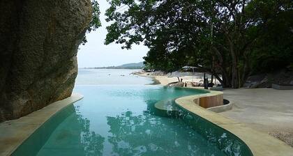 The Bay Resort & Restaurant