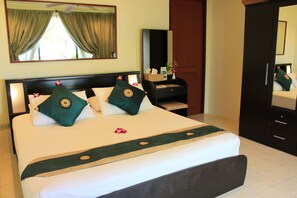 Premium bedding, Select Comfort beds, minibar, in-room safe