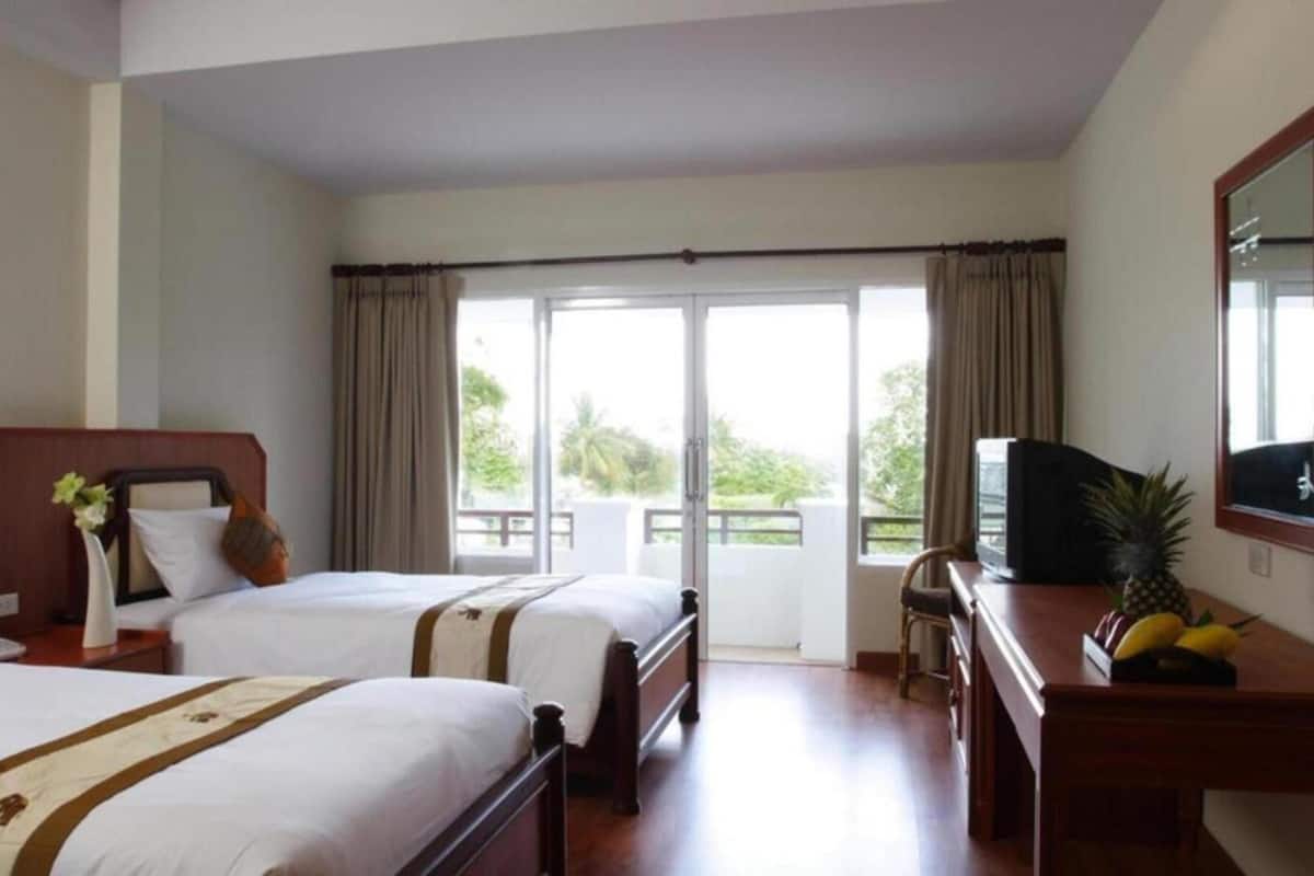 Superior Room, Multiple Beds | Premium bedding, minibar, in-room safe, individually furnished