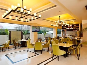 Dining - Madhuban Hotel (New Delhi)