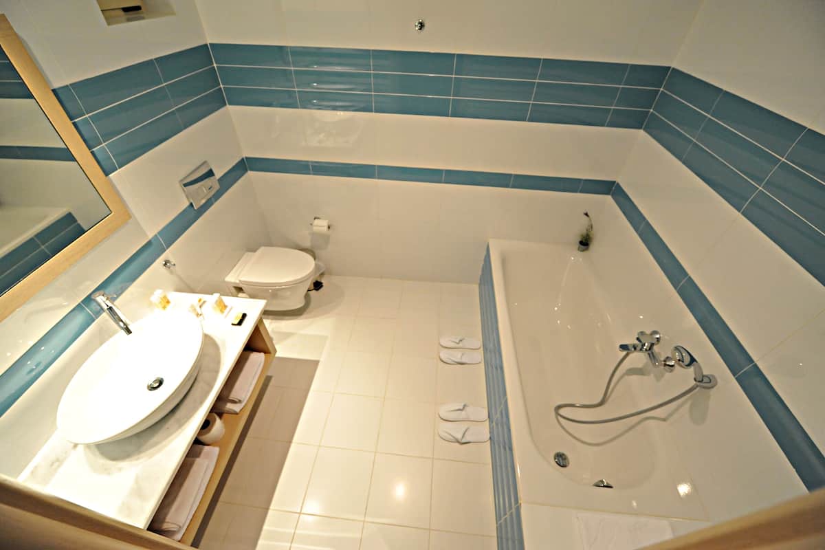 premium room, sea view | egyptian cotton sheets, premium bedding, down duvets, minibar