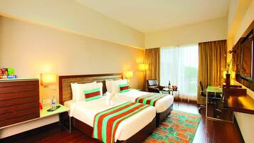 Minibar, in-room safe, iron/ironing board