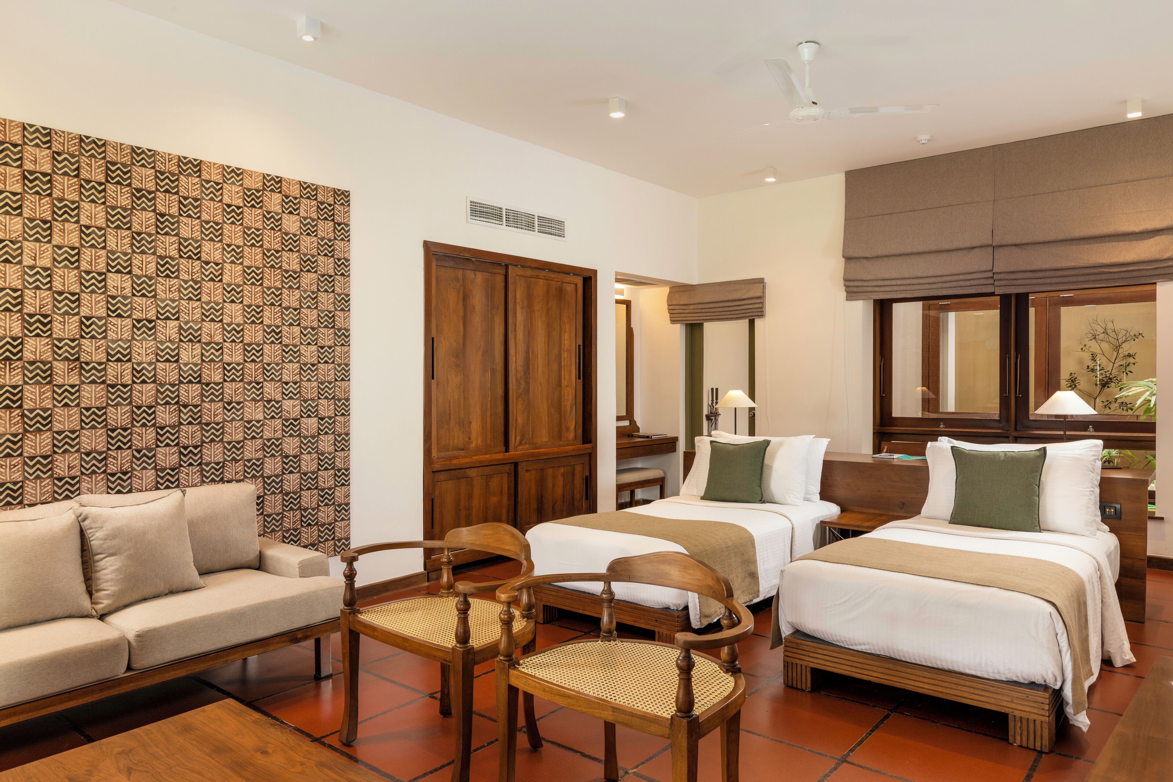 Premium bedding, minibar, in-room safe, desk