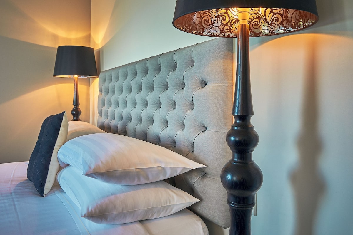 1 Schlafzimmer, hochwertige Bettwaren, Pillowtop-Betten