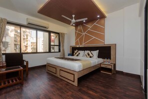Super deluxe room | Premium bedding, wheelchair access - Hotel Mina International (Mumbai)